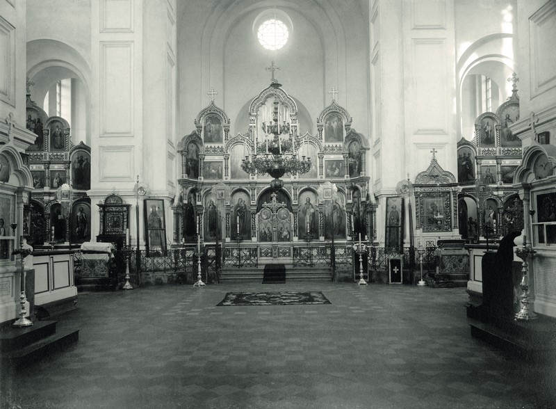 5-Интерьер Кресто-Воздвиженского собора. Фото 1910 года